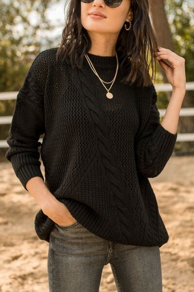 BLACK SWEATER