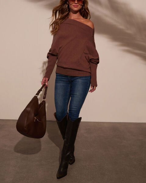 BROWN SWEATER