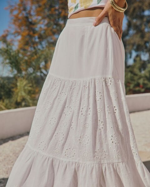 WHITE SKIRT
