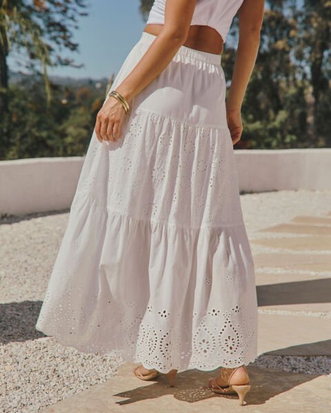 WHITE SKIRT