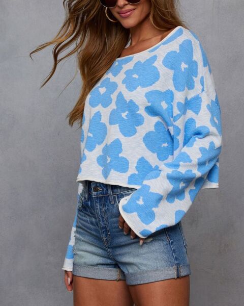 WHITE-BLUE-FLORAL SWEATER