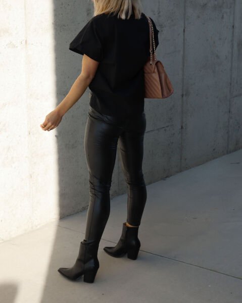 BLACK SHIRT