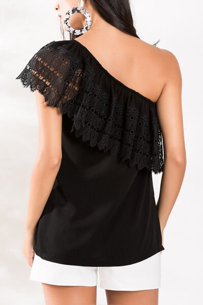 BLACK BLOUSE