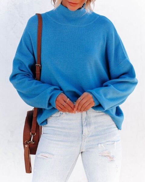 BLUE SWEATER