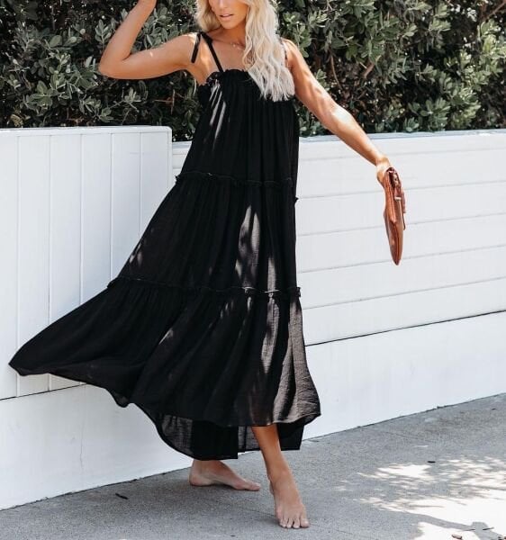 BLACK DRESS