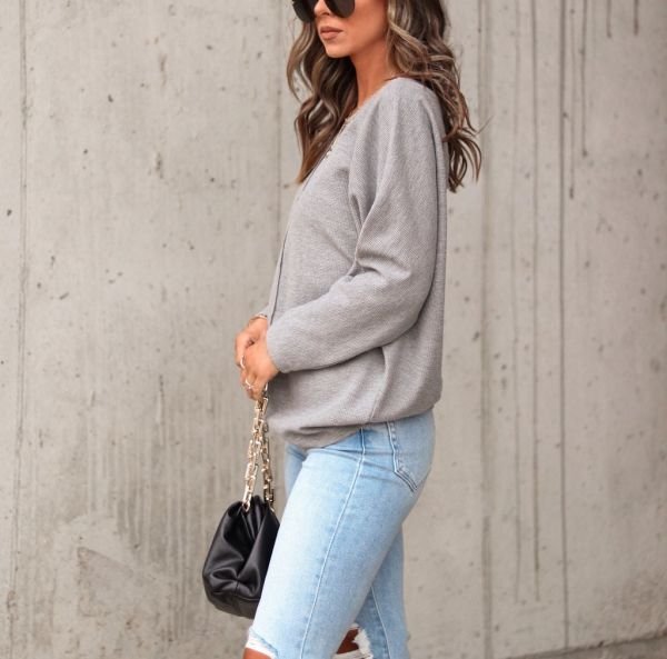 GREY SWEATSHIRT