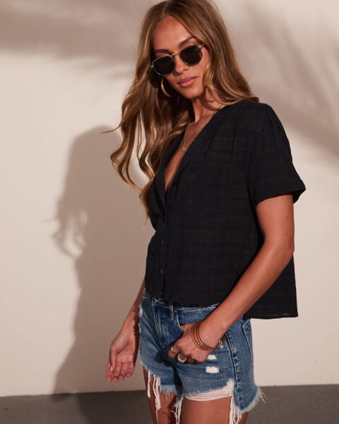 BLACK SHIRT