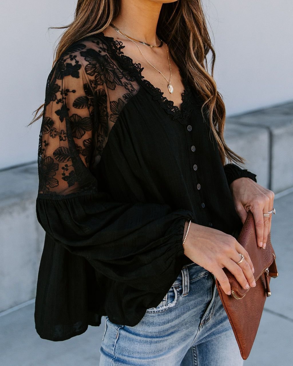 BLACK BLOUSE