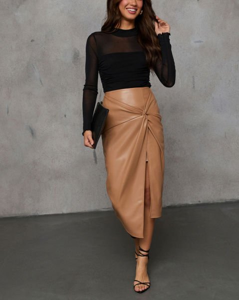 BLACK-BLOUSE