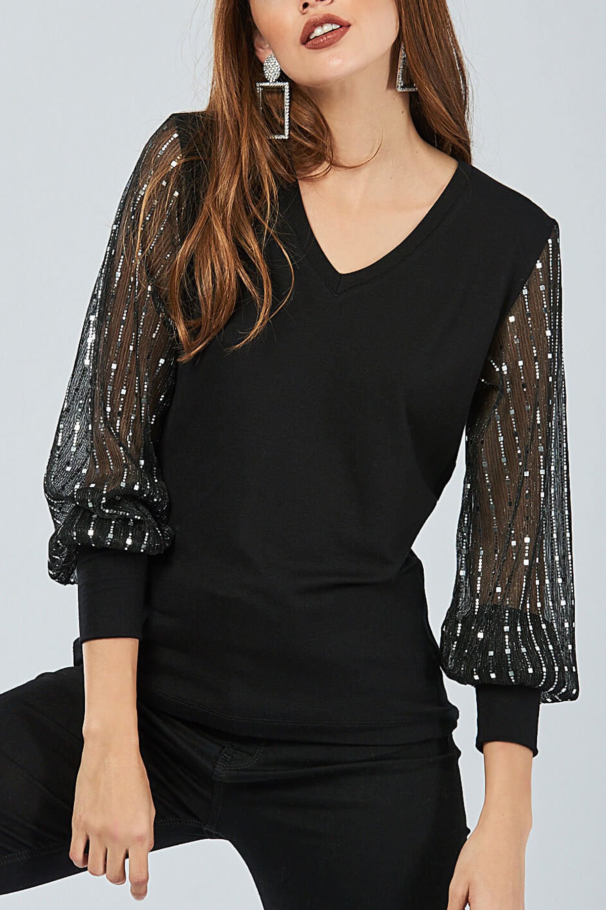 BLACK-BLOUSE
