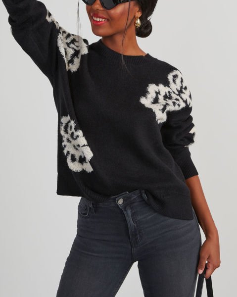 BLACK-ECRU-FLORAL-SWEATERS