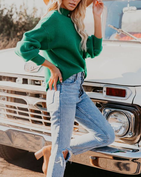 GREEN-SWEATERS