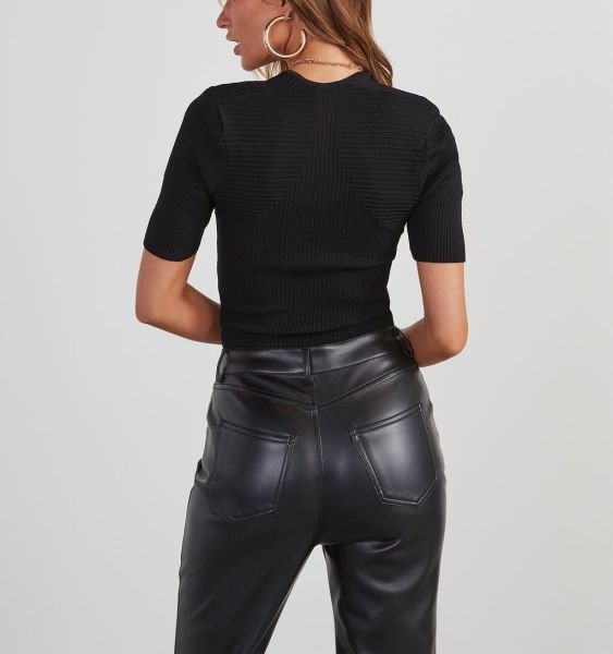BLACK-BLOUSE
