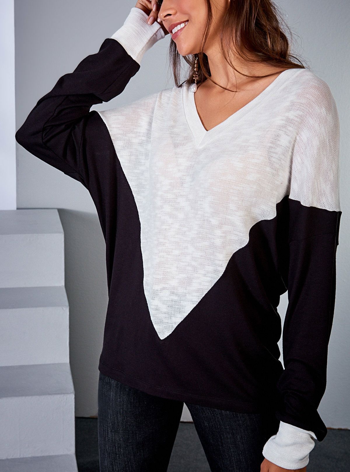 BLACK-WHITE-BLOUSE