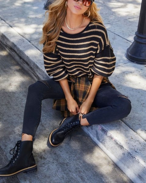 BLACK-CAMEL-STRIPED-SWEATER