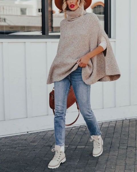 BEIGE-PONCHO