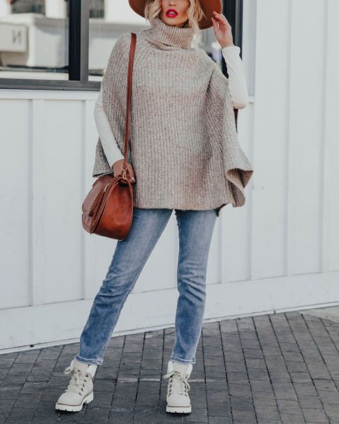 BEIGE-PONCHO