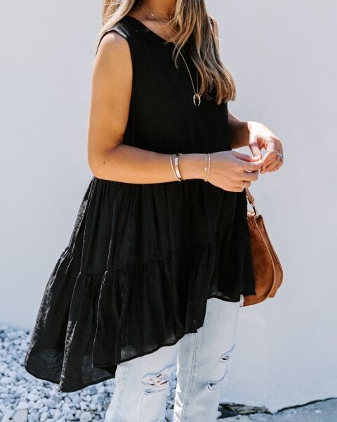 BLACK BLOUSE