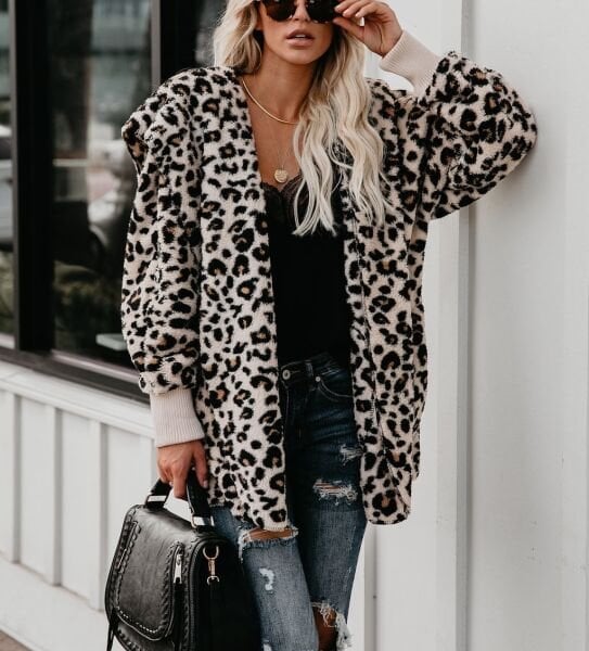 LEOPARD-PRINTED COAT