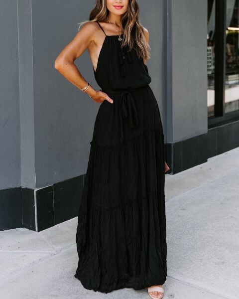 BLACK DRESS