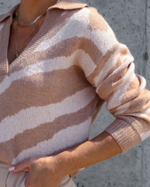 LATTE-ECRU-PRINTED SWEATER