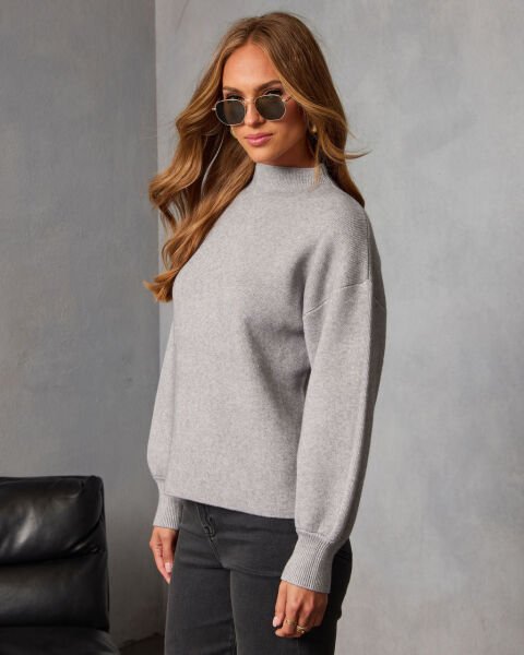 GREY SWEATER